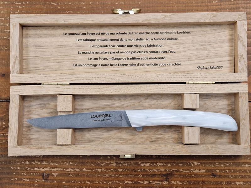 Coffret d'un Lou Peyre de table en Madreperlato