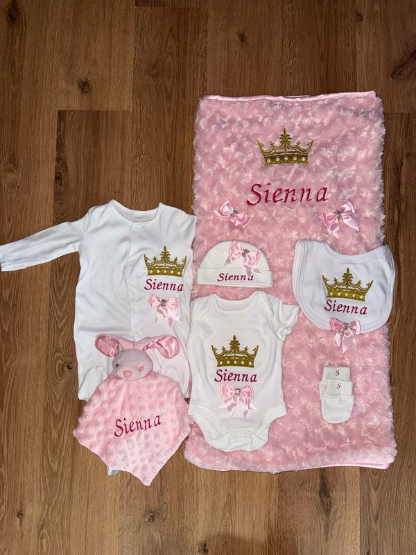 Golden Princess Crown Bundle With Bows