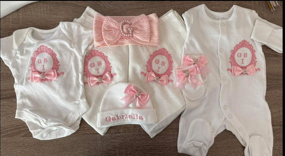 Beautiful Girls Initial Set