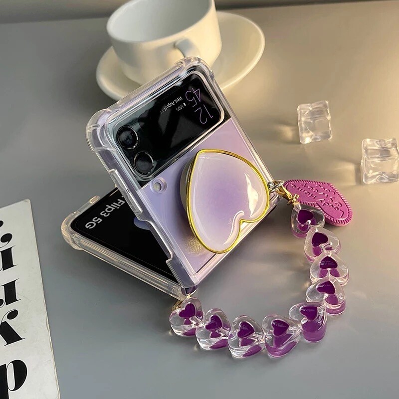 Cover con pop socket de corazón y correa