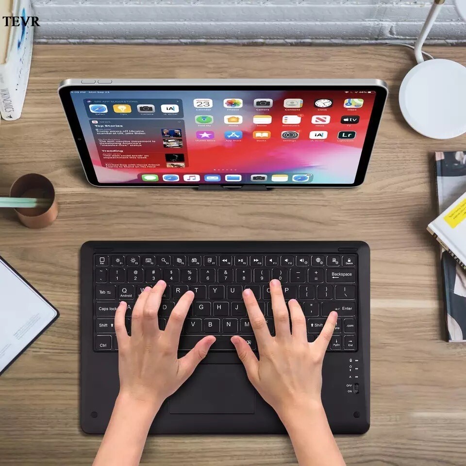 Teclado bluetooth con touchpad