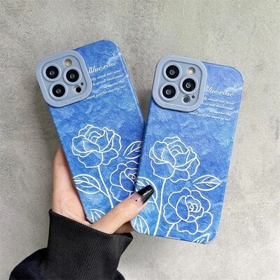 Cover de rosa con fondo azul