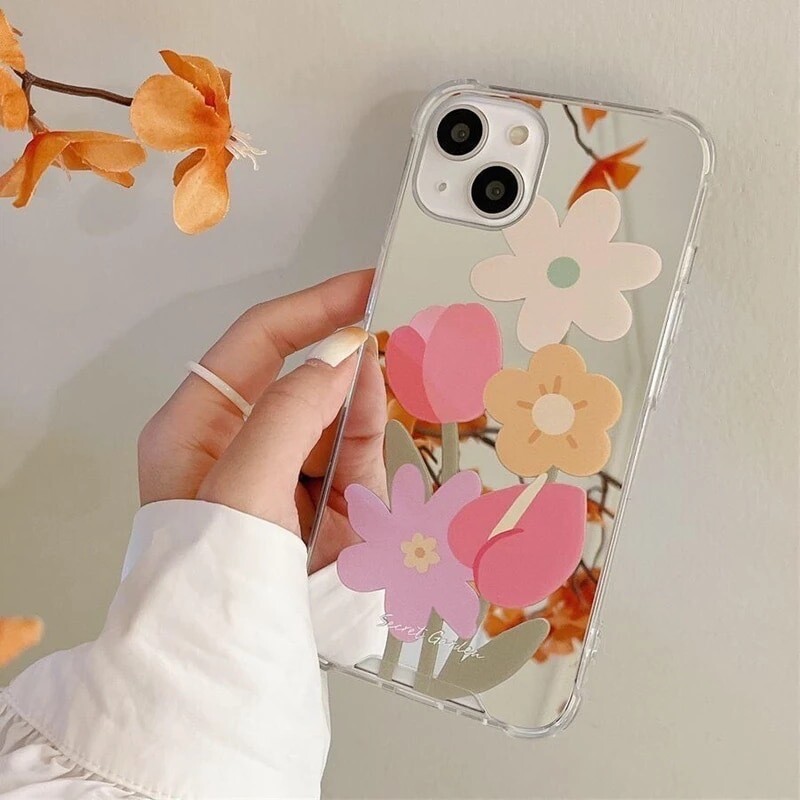 Cover de flores y espejo