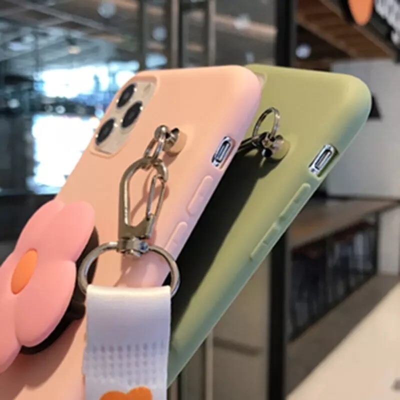 Cover con pop de flor y lanyard