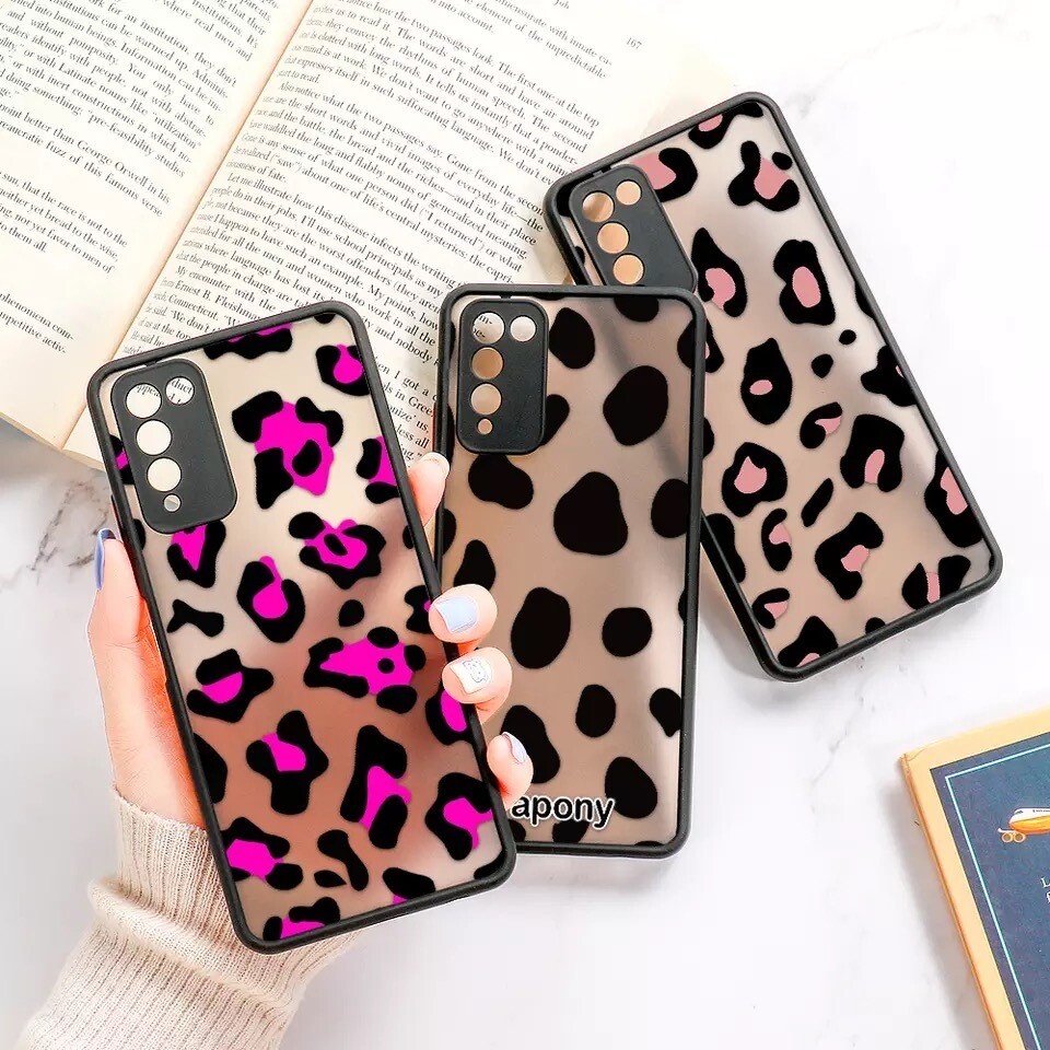 Cover con transparencias negras