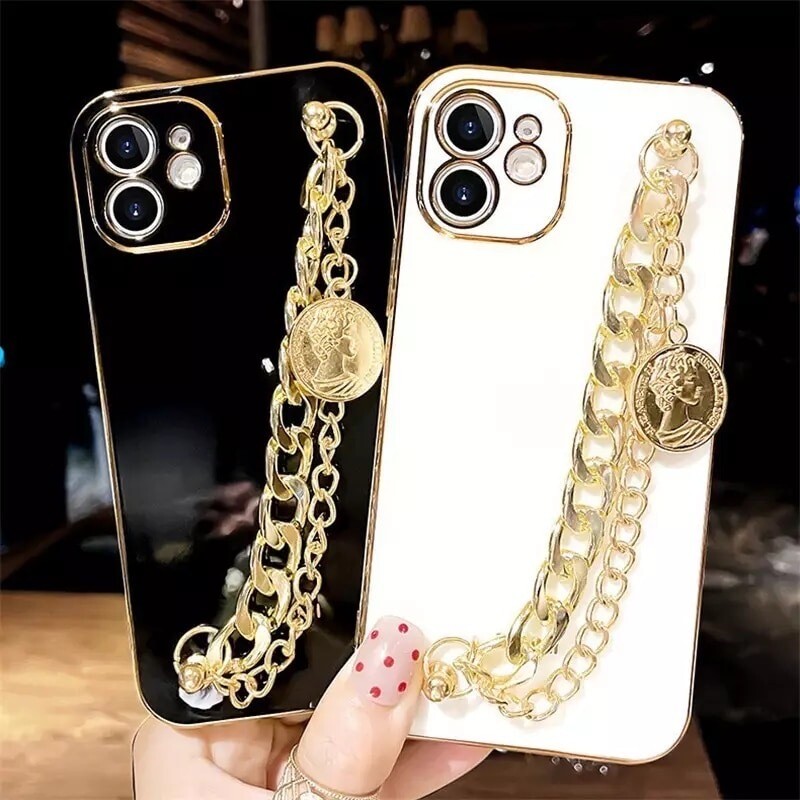 Cover con cadena dorada