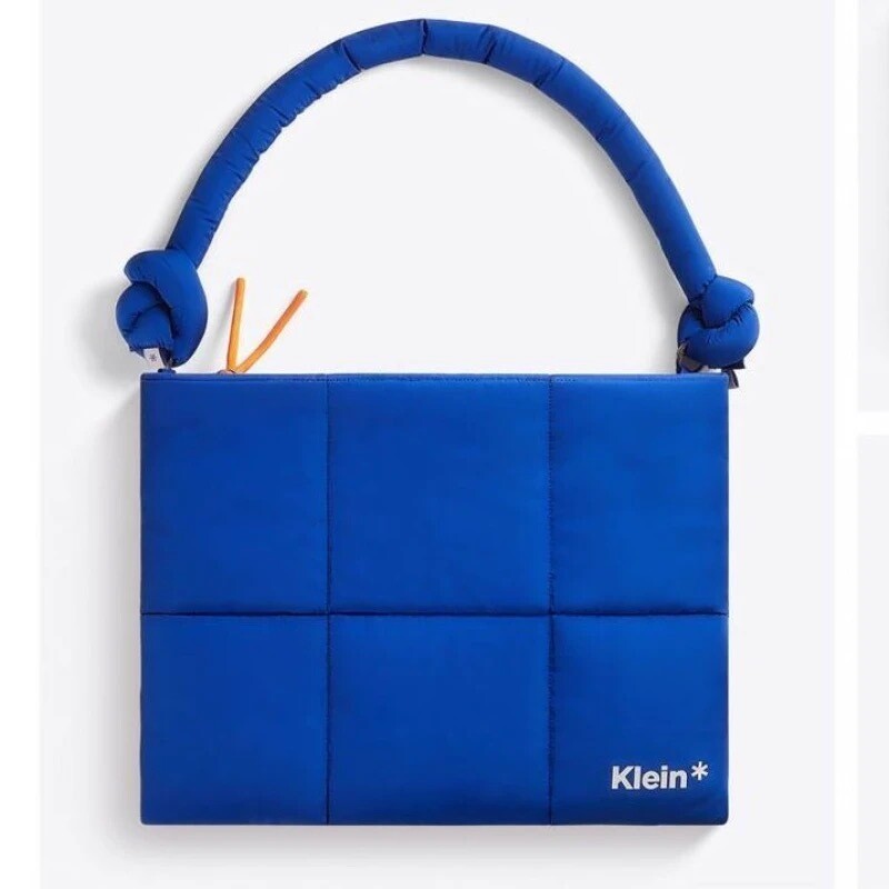 Pouch azul 11"
