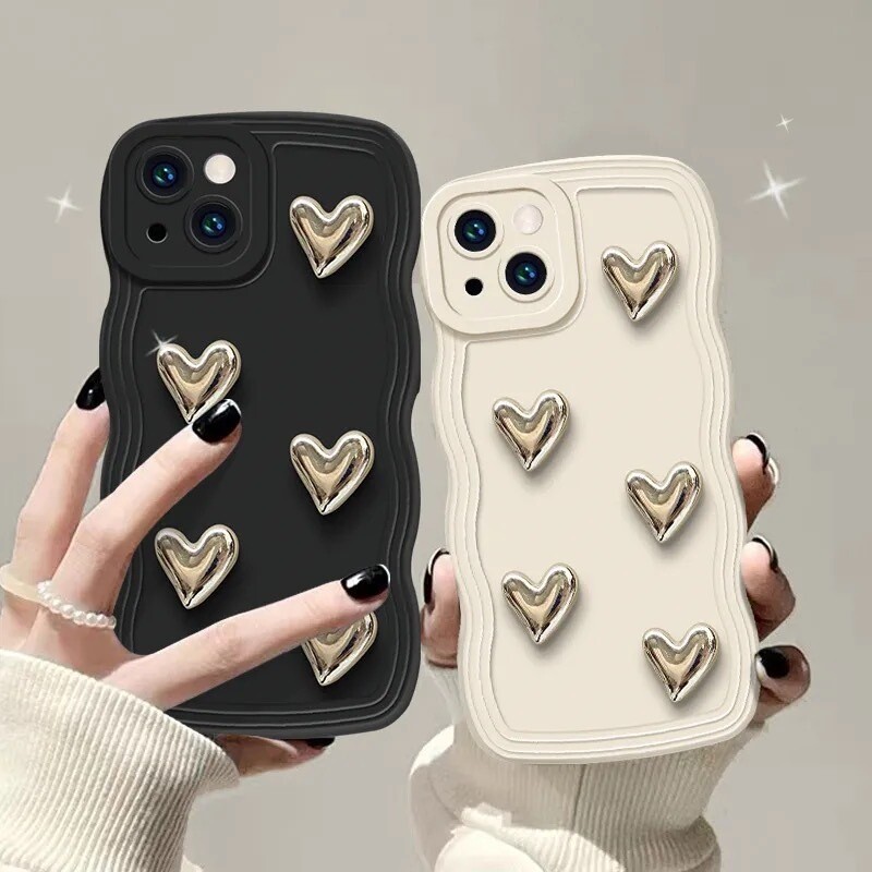 Cover de silicon con corazones dorados