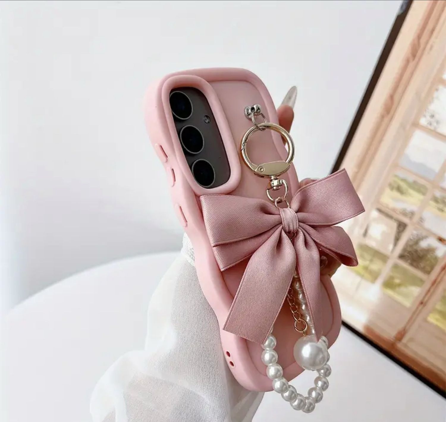 Cover con strap de perlas