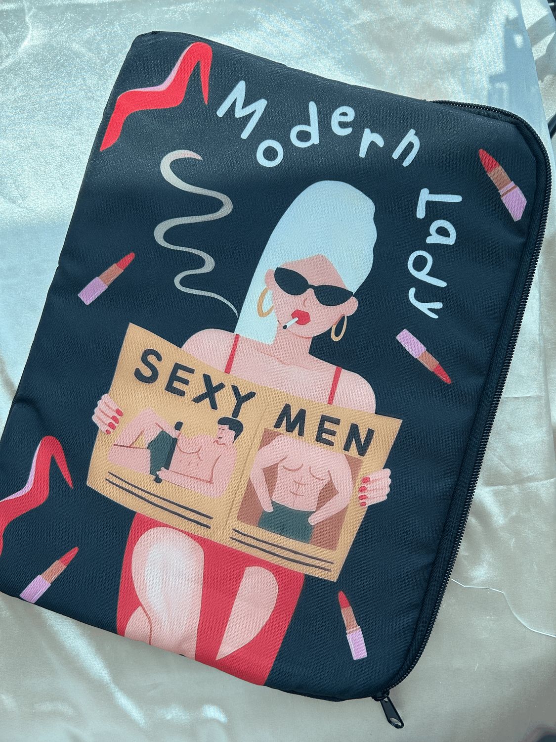 Pouch 13"