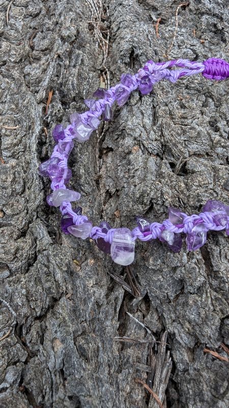 Amethyst chip knotted bracelet