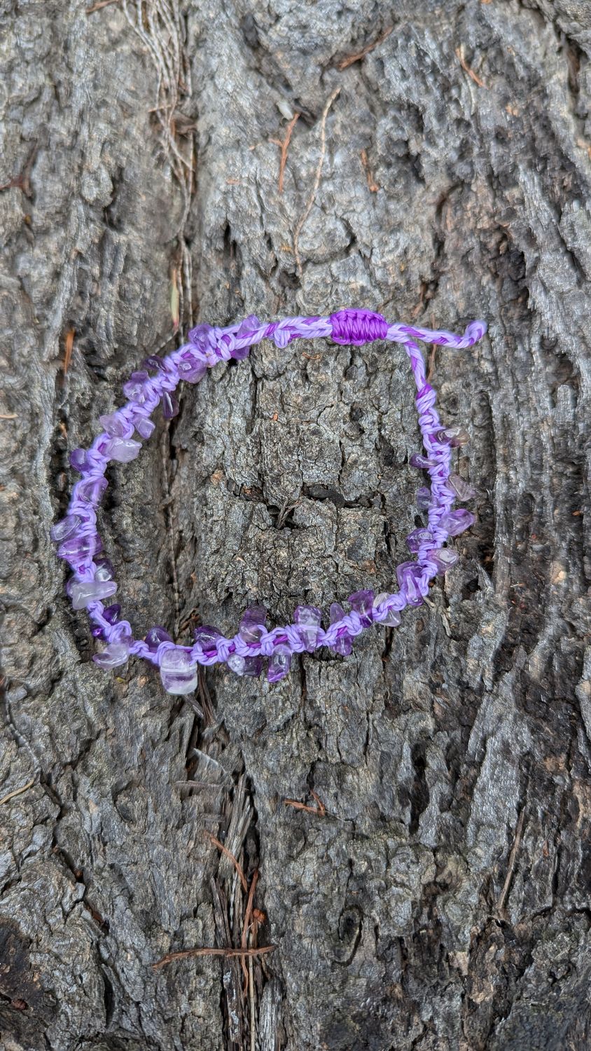 Amethyst chip knotted bracelet