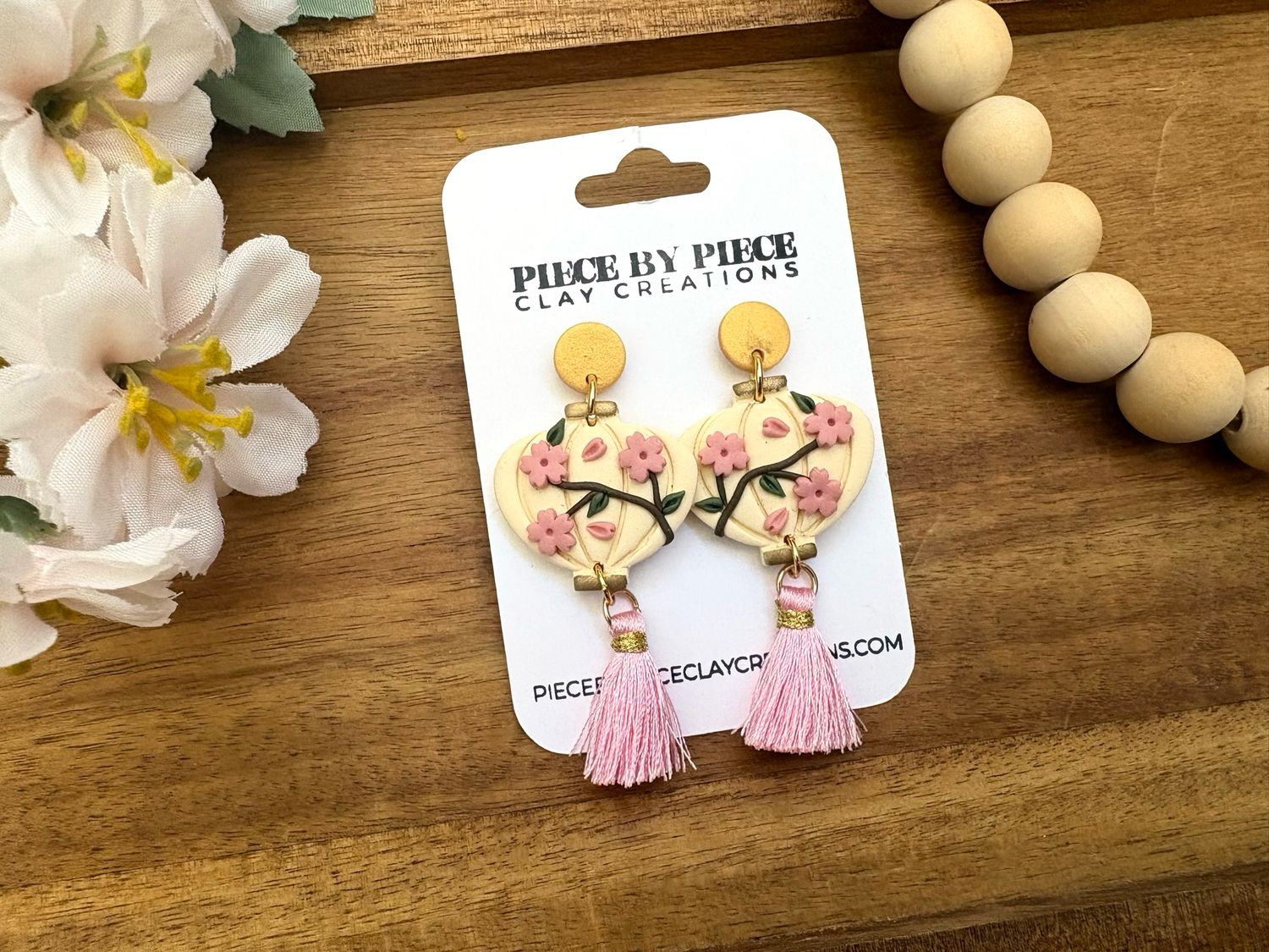 Sakura Lanterns (Ivory)
