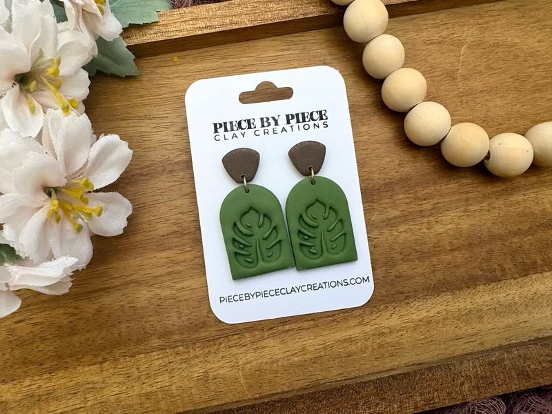 Monstera Arch Dangles