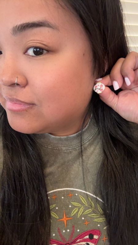 Sakura Lantern Studs