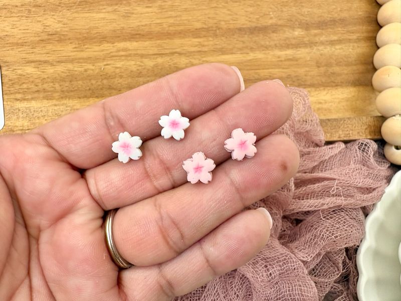 XS Basic Sakura Studs