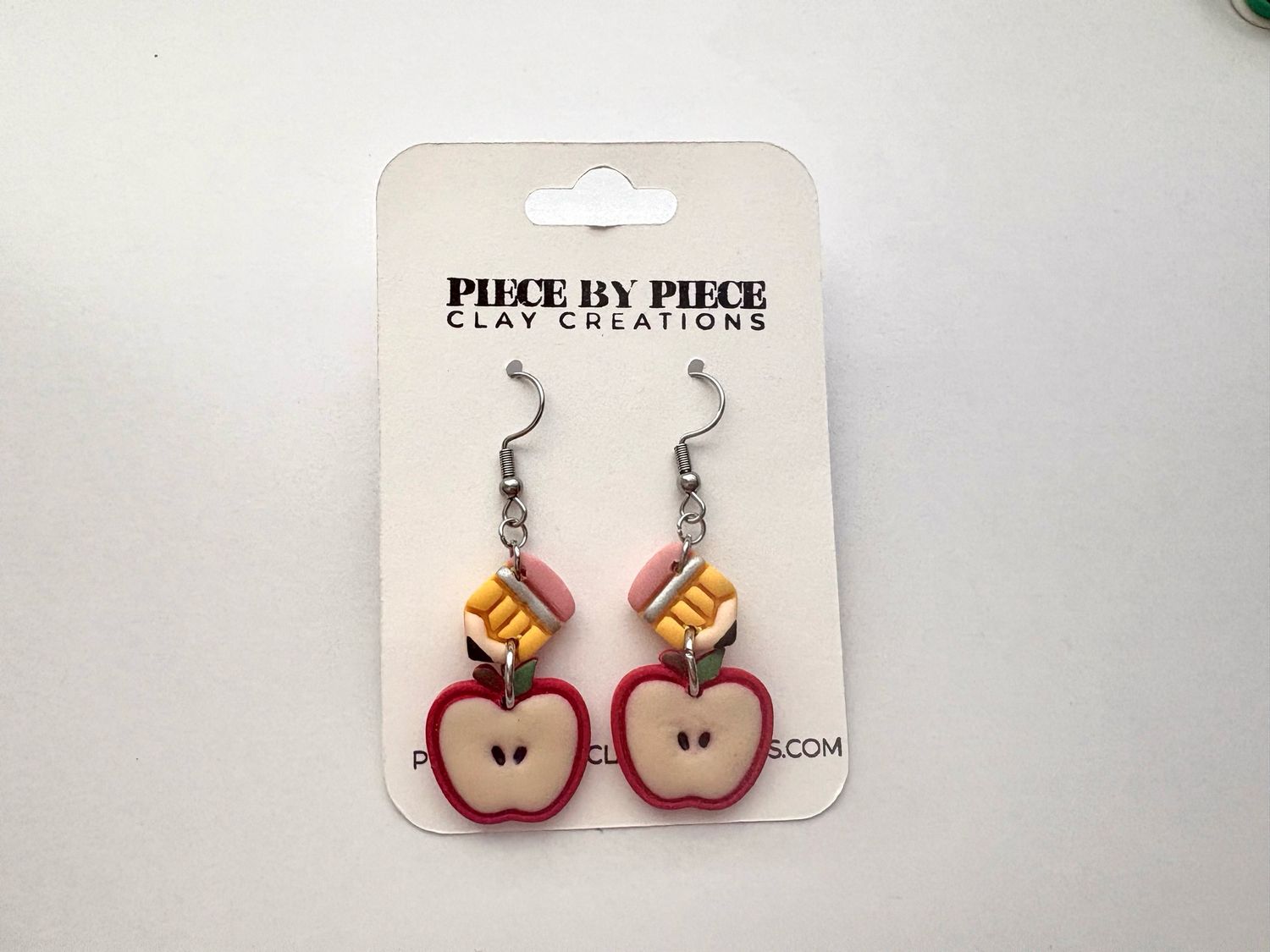 School Apple (Gold)