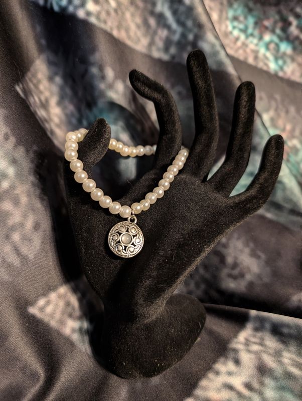 7" Pearl and Silver Charm Bracelet