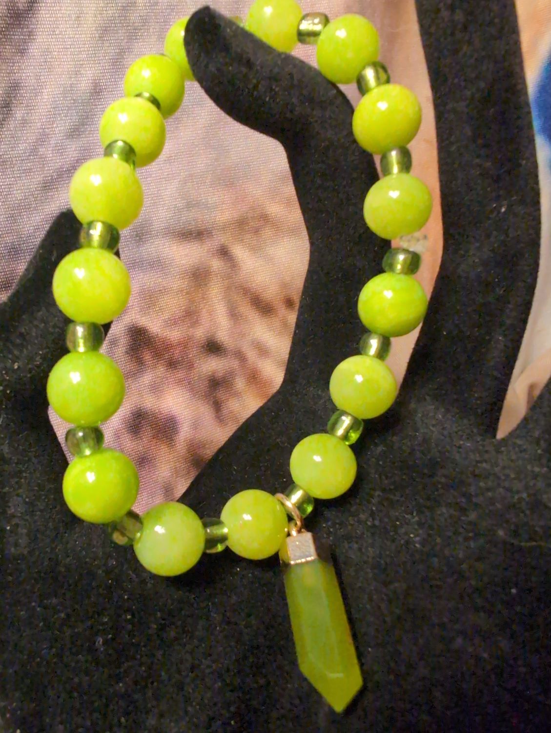 6 1/2" Elastic Green Bracelet