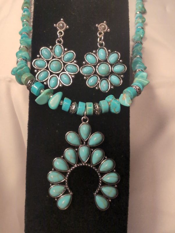 28" Turquoise Necklace and Earrings