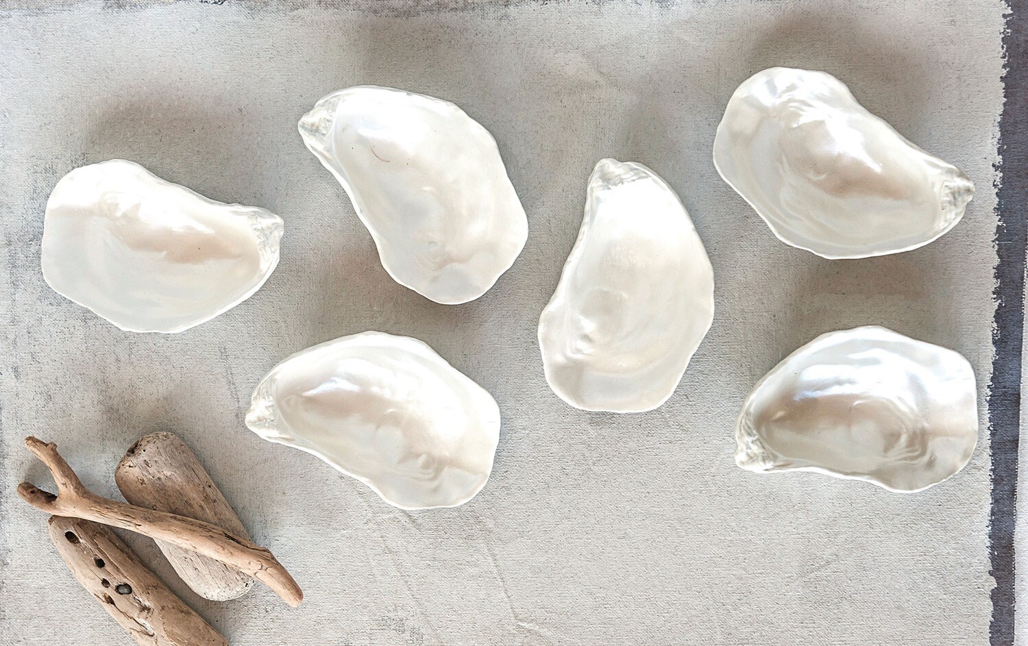 Trinket Dish - Ceramic Oyster