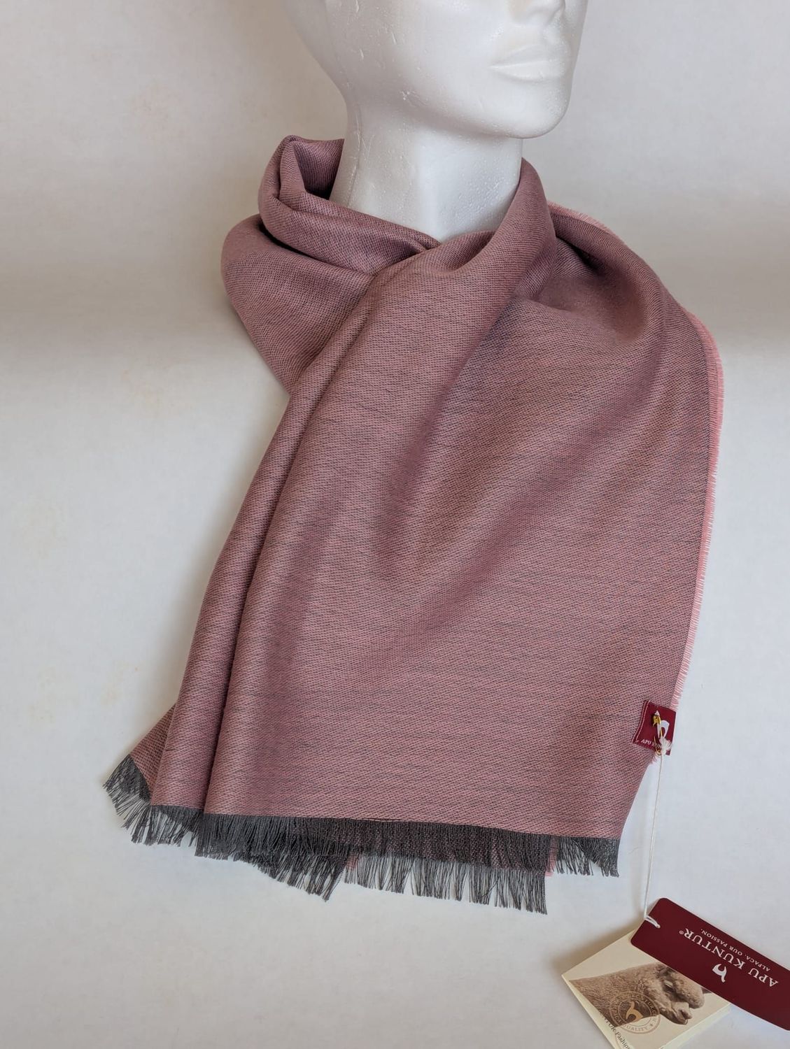 Webschal, zweifarbig, von APU KUNTUR, Baby-Alpaka und Seide