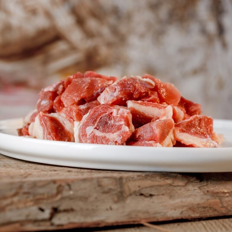 Entenfleisch durchwachsen gewürfelt