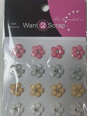 Want to Scrap Pastel Pretty - Crystal Cut Flowers with Rhinestone Centres