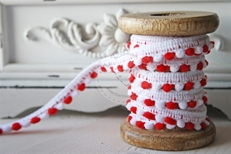 Small Red/White Pompoms