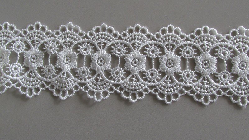 Bilateral Lace - white