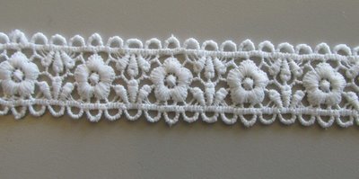 Daisy Arch Lace - White
