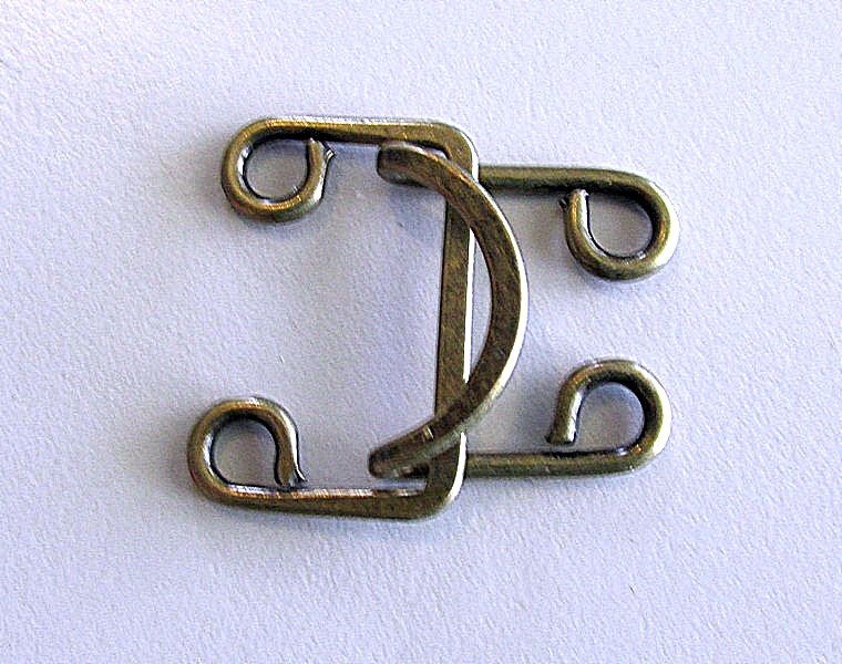 Lg Hook &amp; Eye - bronze