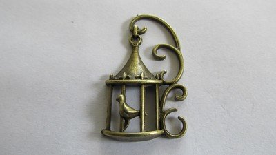 INDIVIDUAL METAL CHARMS
