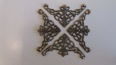 Bronze Filigree Triangle Corners x 4