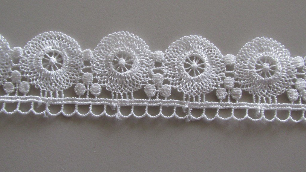 Ivory Circle Loop Lace