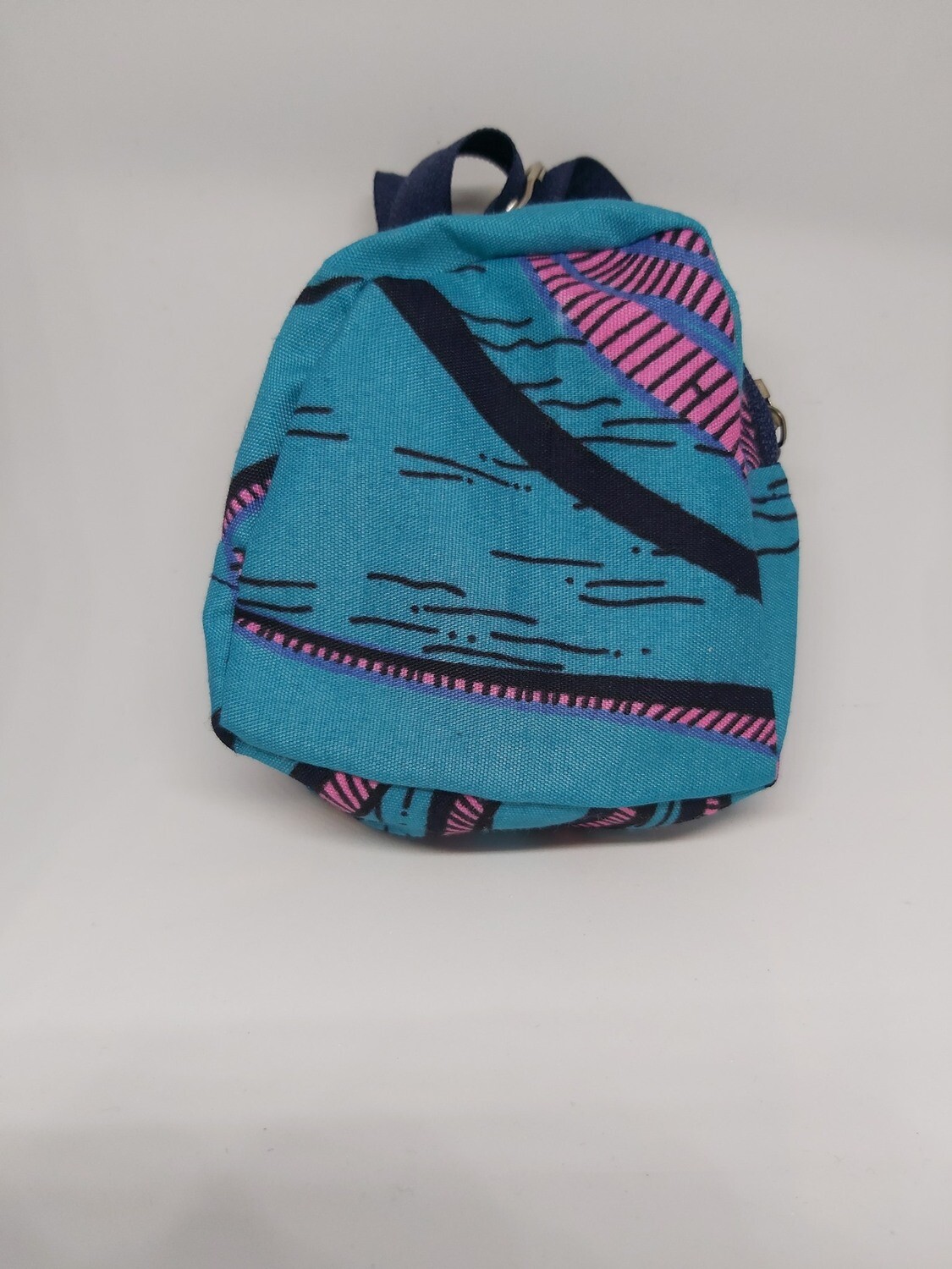 BLUE MULTICOLORED BACKPACK KEYCHAIN