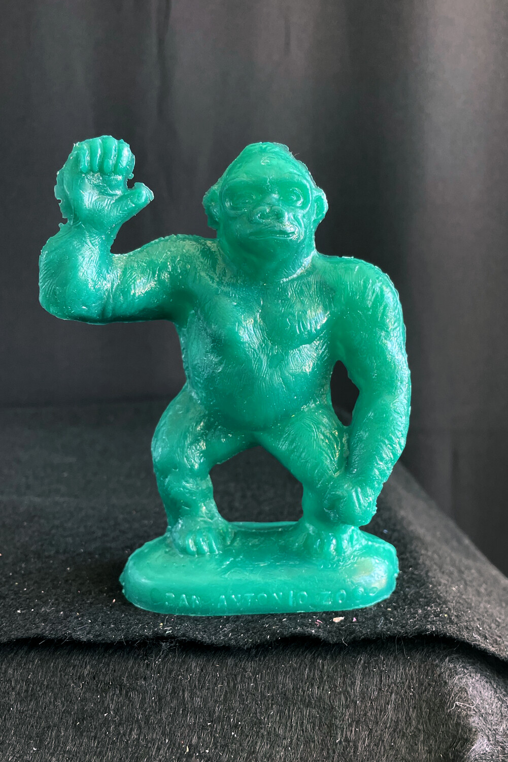 Plastic Gorilla Souvenir [San Antonio Zoo] | Mold-A-Rama Inc.