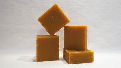 LES DÉCLASSÉS - Lot de 4 savons LAIT DE CHEVRE - Lot TRÈS SURGRAS !!! LES DÉCLASSÉS - Lot de 4 savons LAIT DE CHEVRE - Lot TRÈS SURGRAS !!!