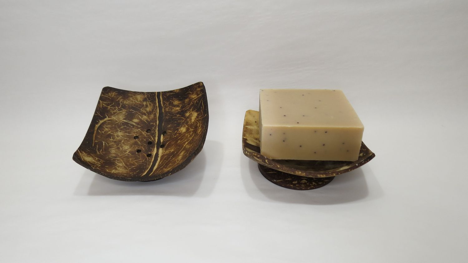 PORTE-SAVON en noix de coco