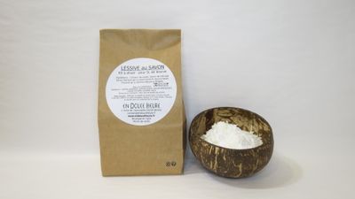 LESSIVE au SAVON - Kit à diluer pour 5L de lessive (soit 3€/L de lessive) LESSIVE au SAVON - Kit à diluer pour 5L de lessive (soit 3€/L de lessive)