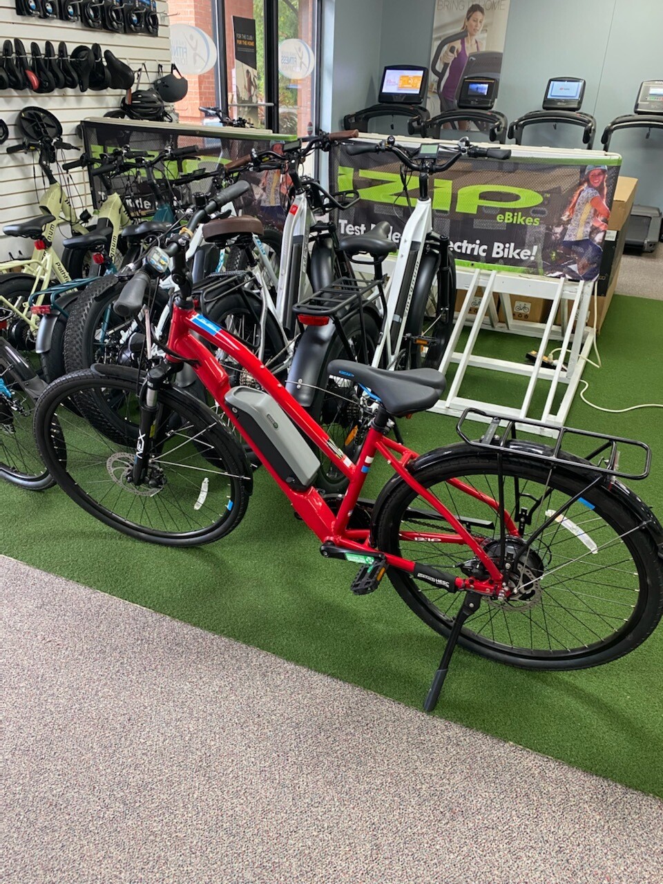 iZip E3 BRIO Step Thru Floor Model Electric Bikes Electric Bikes