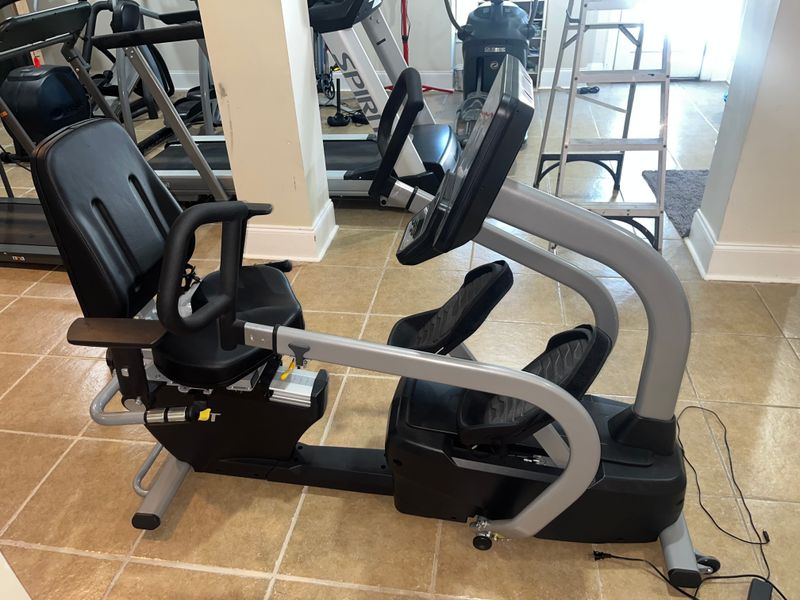 Spirit CRS800S Recumbent Stepper Spirit CRS800S Recumbent Stepper