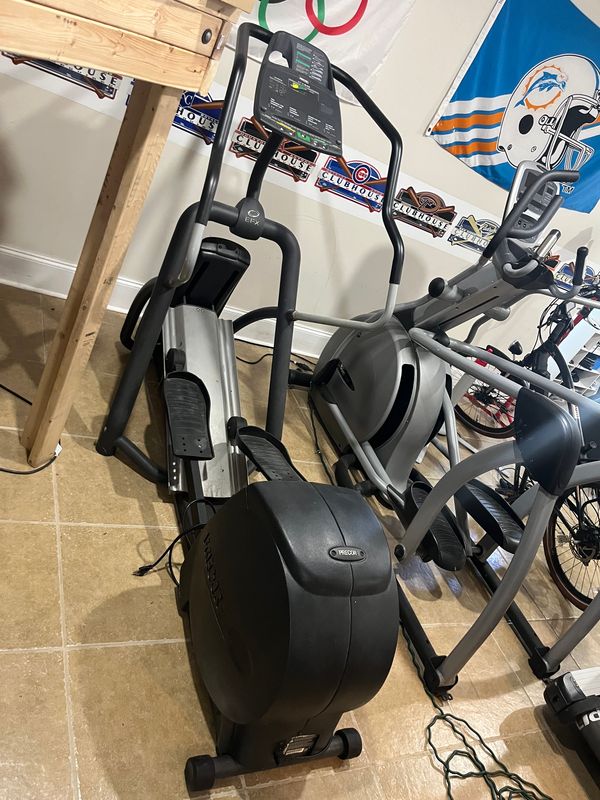 Precor EFX546 HRT Elliptical