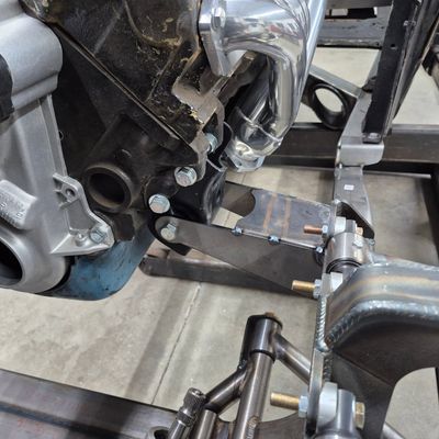 Chrysler Small Block Engine Mount Kit for rubber insulators