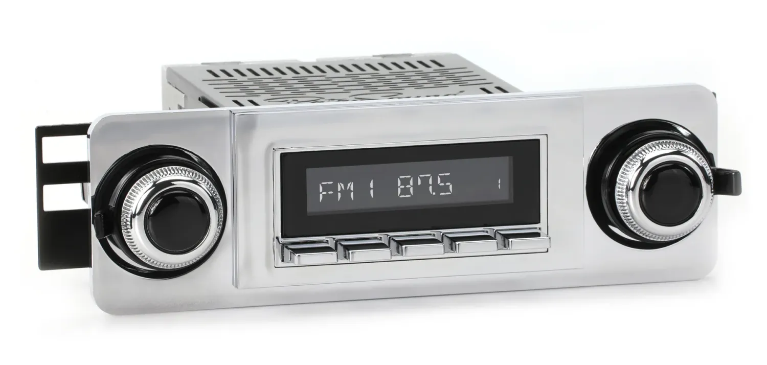 1967-1972 Chevrolet C/K Series Truck radio, Chrome face/ knobs