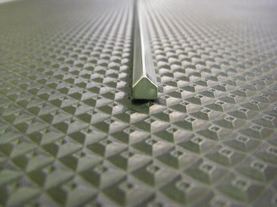 Accent Trim – Peaked, Polished