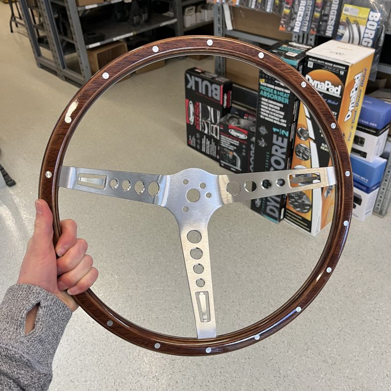 GT3 Retro Wood Steering Wheel, Walnut, 15 Inch