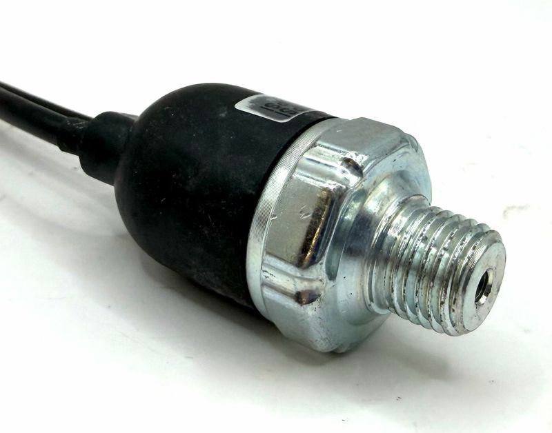 Pressure Switch for Air Ride; On 110 Off 145