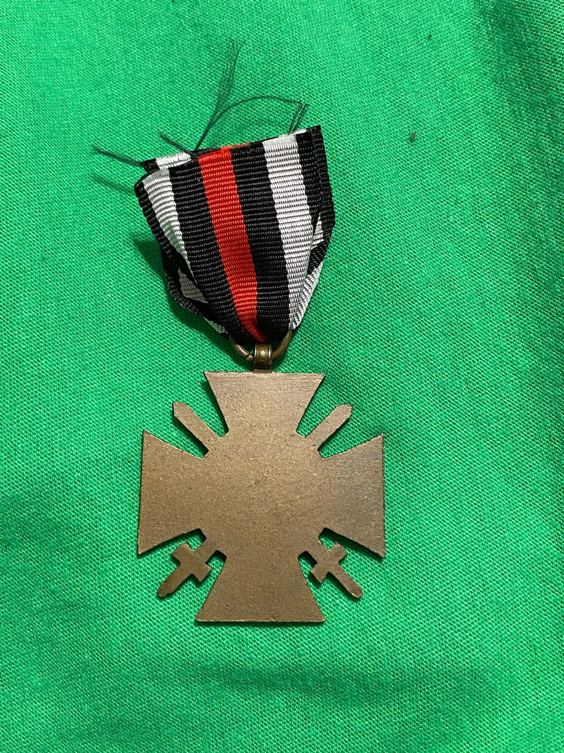 Z WW1 German Veterans Hindenburg Honor Cross With Swords Medal w/ Ribbon *