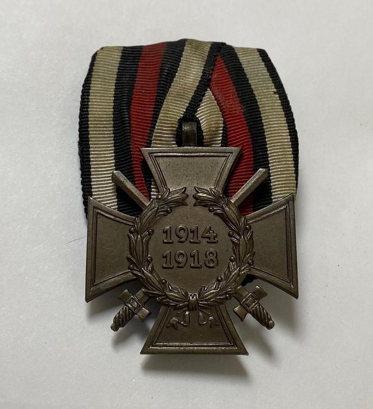 Z German WW1 Hindenburg Honor Cross with Swords + Ribbon On Parade Mount Medal Bar *